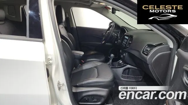 JEEP 22.4 Limited 2WD 2021 — photo 16 sur 36