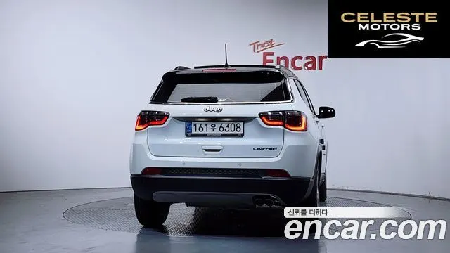 JEEP 22.4 Limited 2WD 2021 — photo 4 sur 36