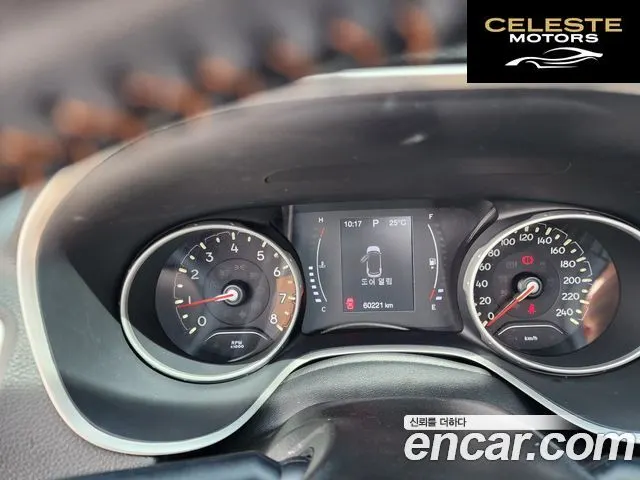 JEEP 22.4 AWD 2019 — photo 11 sur 26