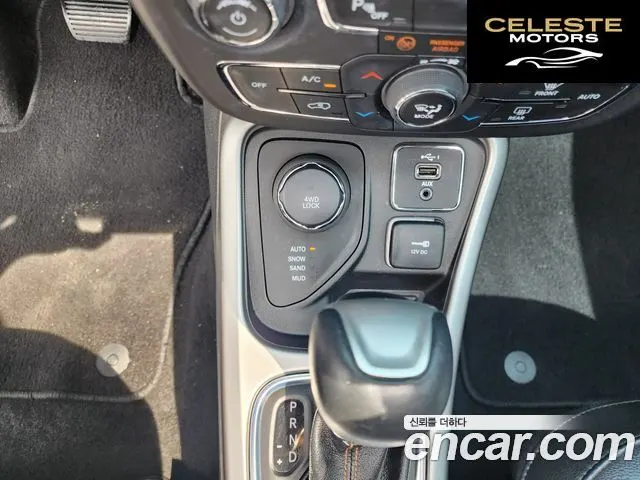 JEEP 22.4 AWD 2019 — photo 15 sur 26