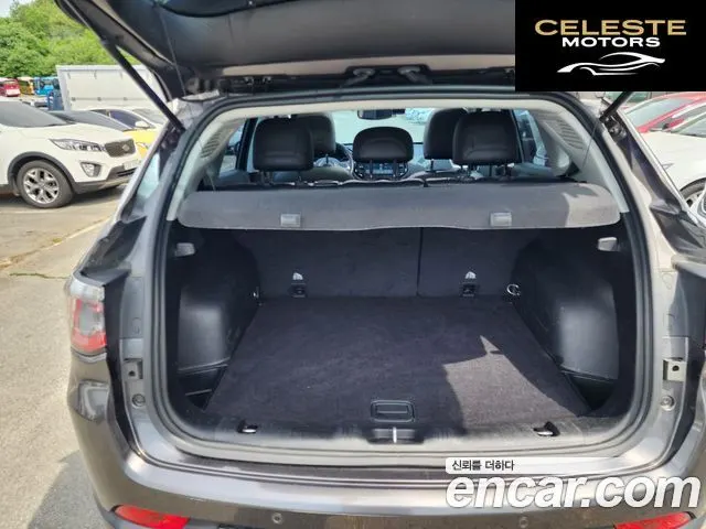 JEEP 22.4 AWD 2019 — photo 9 sur 26