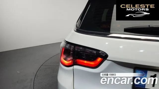 JEEP 22.4 Limited 2WD 2021 — photo 9 sur 36