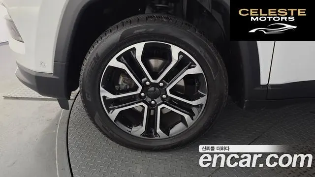 JEEP 22.4 Limited 2WD 2022 — photo 5 sur 31
