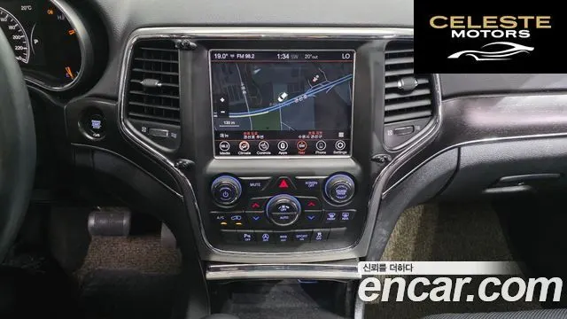 JEEP 3.6 Limited 2018 — photo 19 sur 31