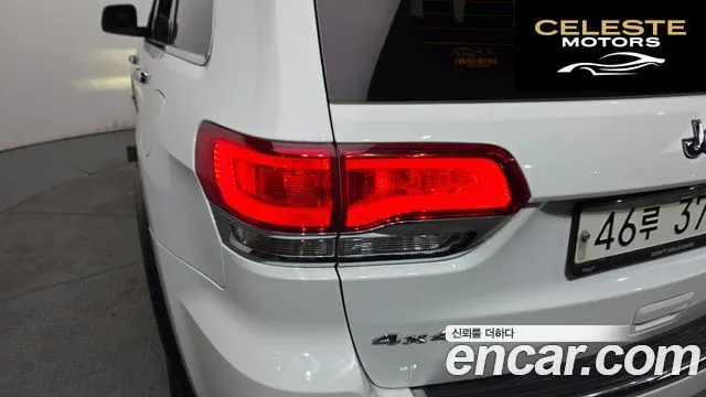 JEEP 3.6 Limited 2018 — photo 9 sur 31