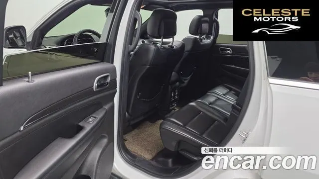 JEEP 3.6 Limited 2018 — photo 18 sur 31