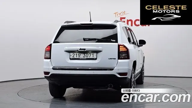 JEEP 2.4 Limited 2015 — photo 4 sur 20