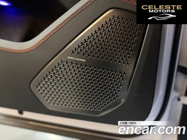 LAMBORGHINI Urus 4.0 V8 SE 2025 — photo 13 sur 15