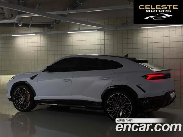 LAMBORGHINI Urus 4.0 V8 SE 2025 — photo 3 sur 15