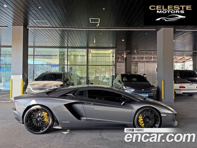 LAMBORGHINI Aventador S LP740-4 2018 — photo 3 sur 17