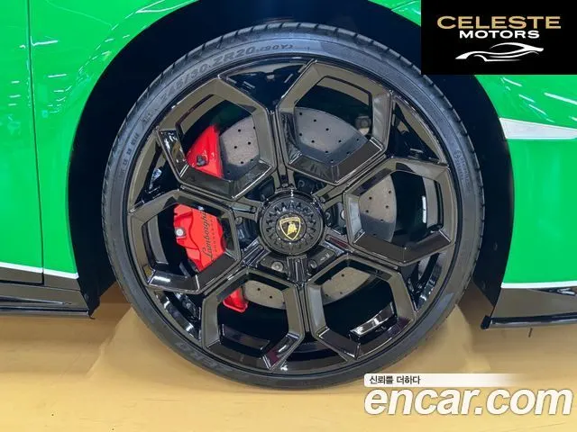 LAMBORGHINI Huracán LP640-4 EVO Spyder 2023 — photo 5 sur 26