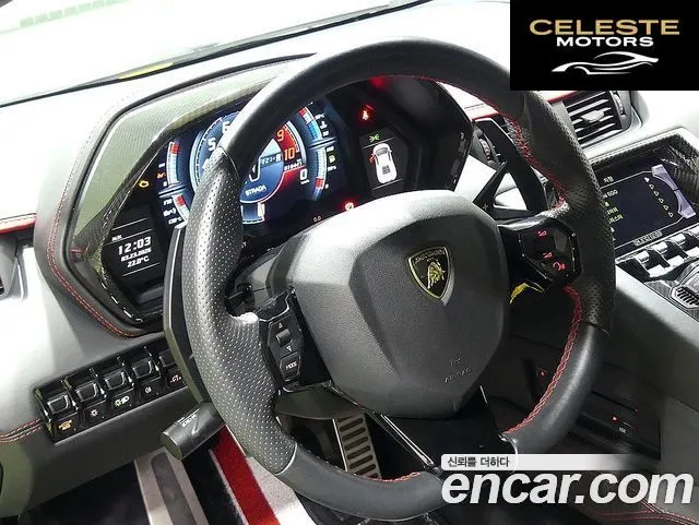LAMBORGHINI Aventador S LP740-4 2018 — photo 11 sur 26