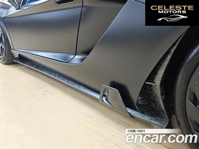 LAMBORGHINI Aventador S LP740-4 2018 — photo 13 sur 26