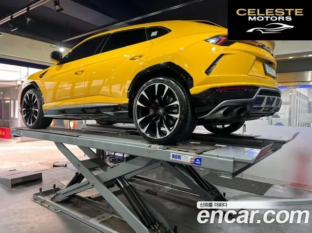 LAMBORGHINI Urus 4.0 V8 2021 — photo 18 sur 26