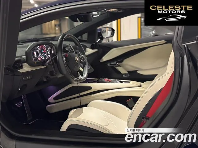 LAMBORGHINI Revuelto 6.5 V12 2025 — photo 10 sur 26