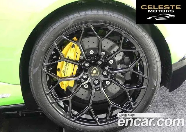 LAMBORGHINI Huracán LP610-2 EVO Spyder 2022 — photo 9 sur 20