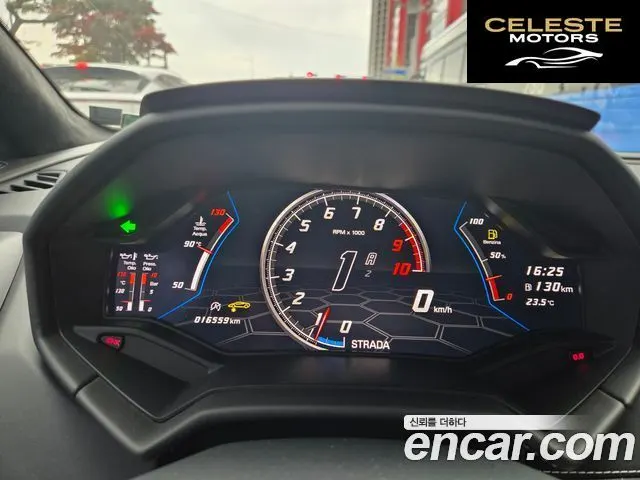 LAMBORGHINI Huracán LP610-2 EVO Spyder 2022 — photo 9 sur 15