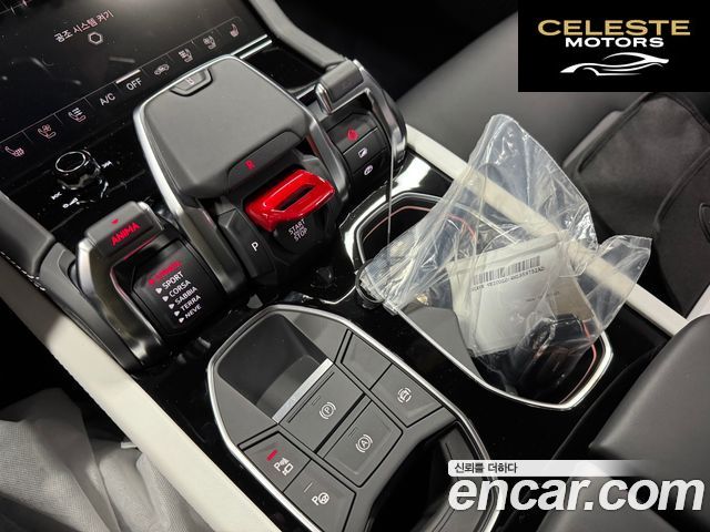 LAMBORGHINI Urus 4.0 V8 SE 2025 — photo 11 sur 23