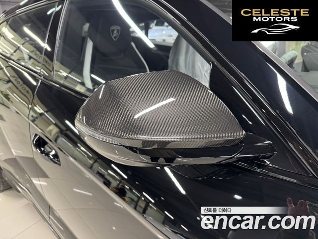 LAMBORGHINI Urus 4.0 V8 SE 2025 — photo 17 sur 23