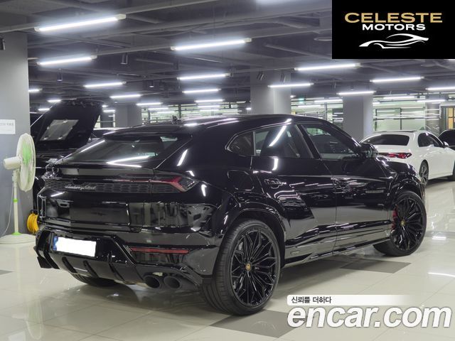 LAMBORGHINI Urus 4.0 V8 SE 2025 — photo 3 sur 23