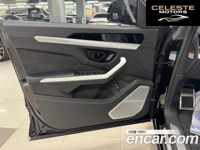 LAMBORGHINI Urus 4.0 V8 SE 2025 — photo 7 sur 23