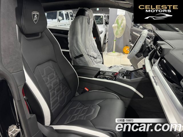 LAMBORGHINI Urus 4.0 V8 SE 2025 — photo 8 sur 23