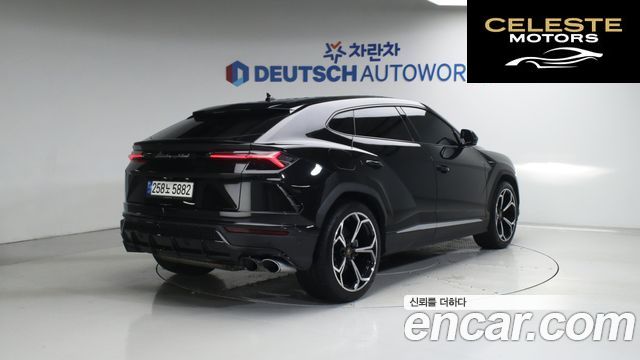 LAMBORGHINI Urus 4.0 V8 2021 — photo 3 sur 26