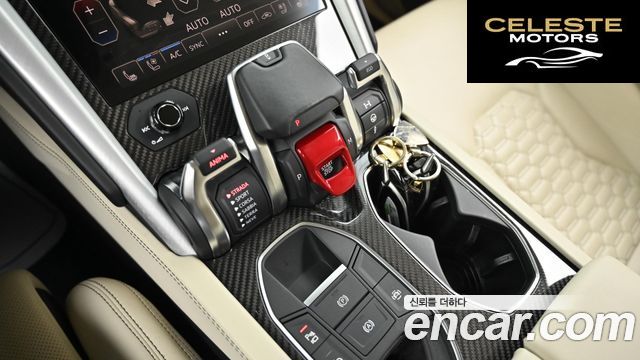 LAMBORGHINI Urus 4.0 V8 2021 — photo 9 sur 26
