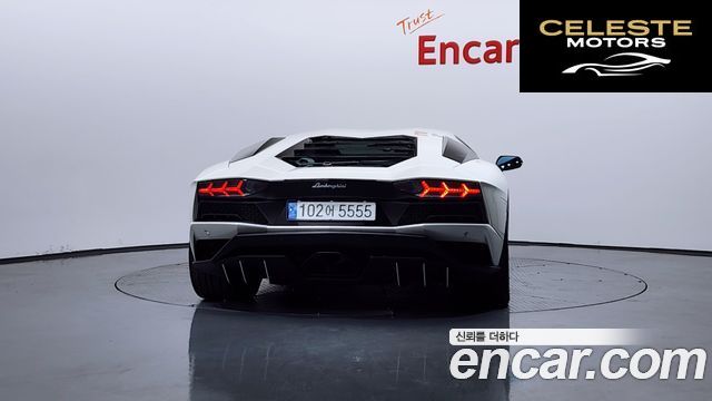 LAMBORGHINI Aventador S LP740-4 2018 — photo 4 sur 35