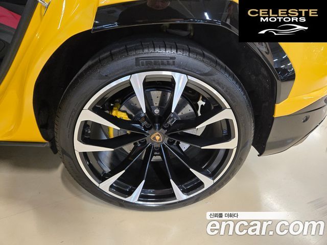LAMBORGHINI Urus 4.0 V8 2022 — photo 12 sur 26