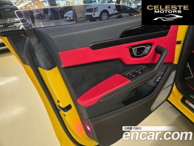 LAMBORGHINI Urus 4.0 V8 2022 — photo 14 sur 26