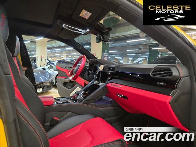 LAMBORGHINI Urus 4.0 V8 2022 — photo 2 sur 26