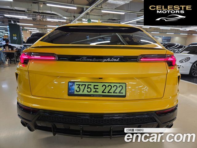 LAMBORGHINI Urus 4.0 V8 2022 — photo 9 sur 26