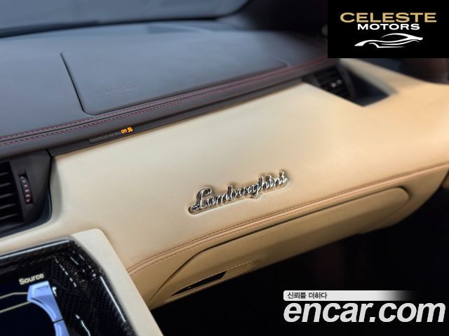 LAMBORGHINI Aventador S LP740-4 2019 — photo 12 sur 26