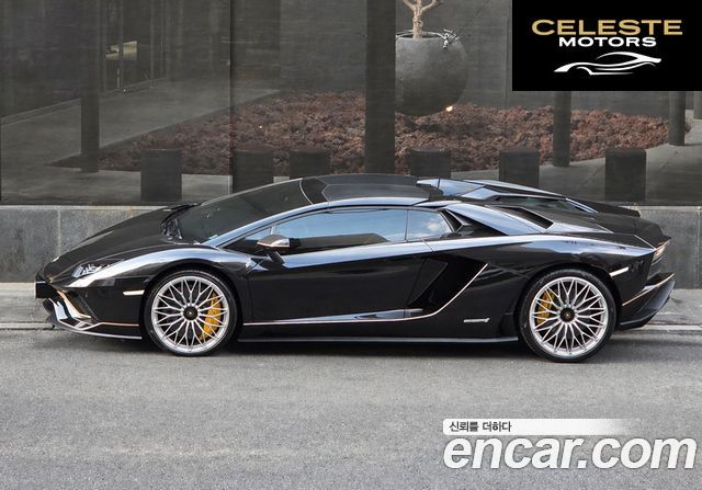 LAMBORGHINI Aventador S LP740-4 Roadster 2020 — photo 3 sur 14