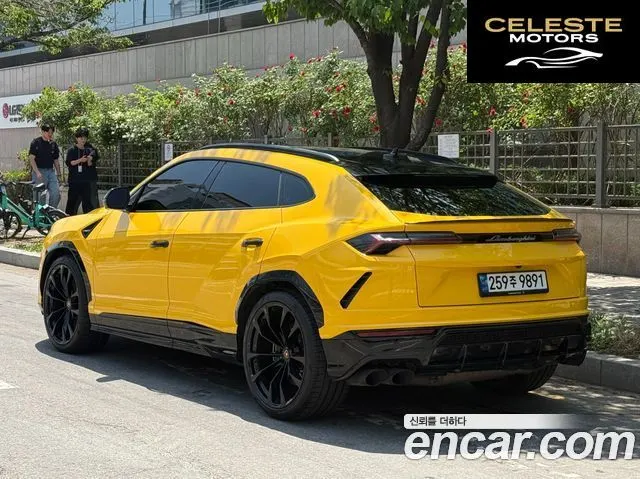LAMBORGHINI Urus 4.0 V8 2019 — photo 7 sur 26