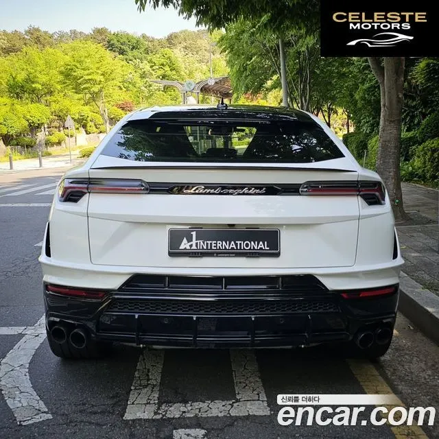 LAMBORGHINI Urus 4.0 V8 S 2023 — photo 10 sur 26