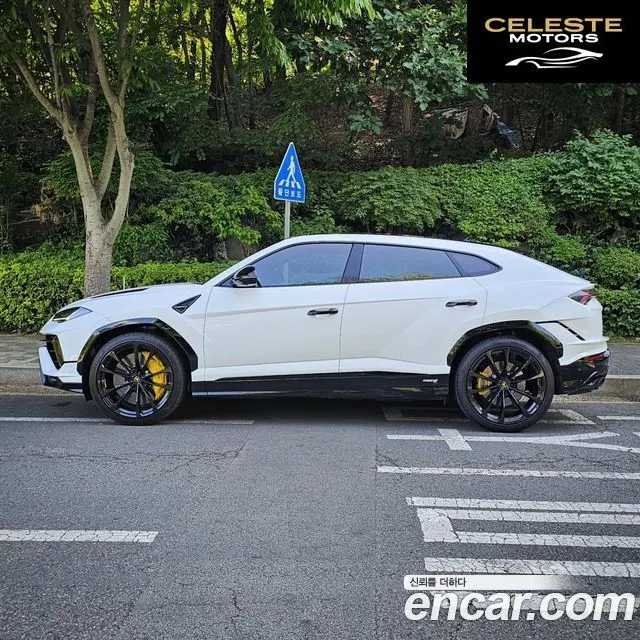 LAMBORGHINI Urus 4.0 V8 S 2023 — photo 7 sur 26