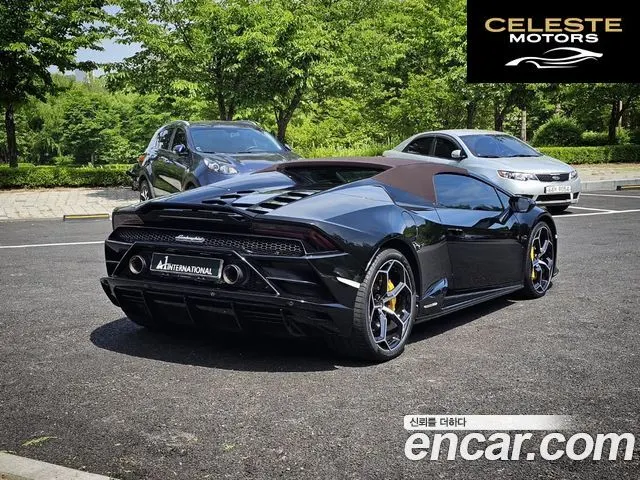 LAMBORGHINI Huracán LP640-4 EVO Spyder 2021 — photo 10 sur 26