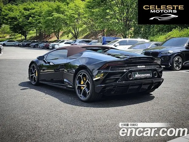 LAMBORGHINI Huracán LP640-4 EVO Spyder 2021 — photo 8 sur 26