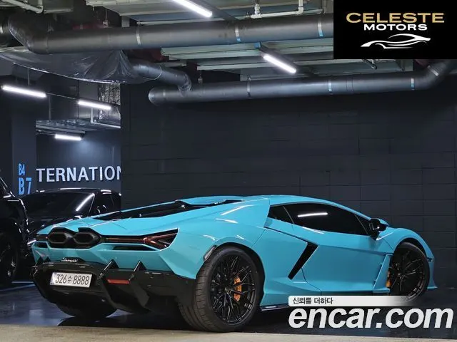 LAMBORGHINI Revuelto 6.5 V12 2025 — photo 5 sur 26