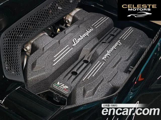 LAMBORGHINI Revuelto 6.5 V12 2025 — photo 9 sur 26