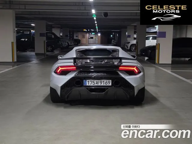 LAMBORGHINI Huracán LP610-4 2016 — photo 3 sur 10