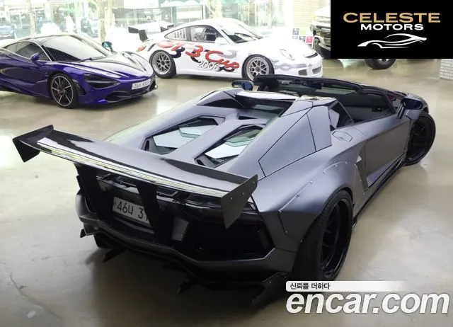 LAMBORGHINI Aventador LP700-4 Roadster 2015 — photo 17 sur 26