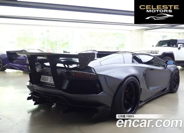 LAMBORGHINI Aventador LP700-4 Roadster 2015 — photo 3 sur 26