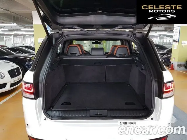 LAND ROVER Range Rover Sport 25.0 SVR 2016 — photo 17 sur 26