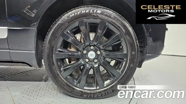 LAND ROVER Range Rover 44.4 SDV8 Vogue SE 2017 — photo 5 sur 20