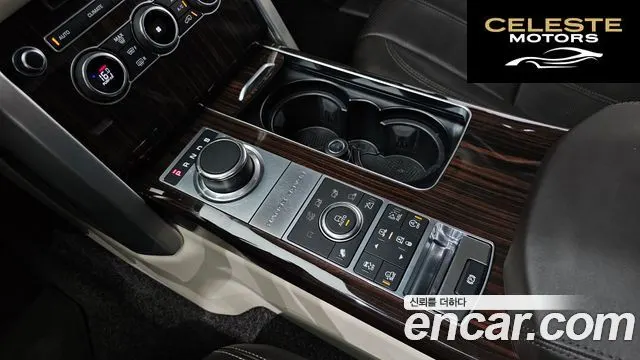 LAND ROVER Range Rover 44.4 SDV8 Vogue SE 2016 — photo 9 sur 20
