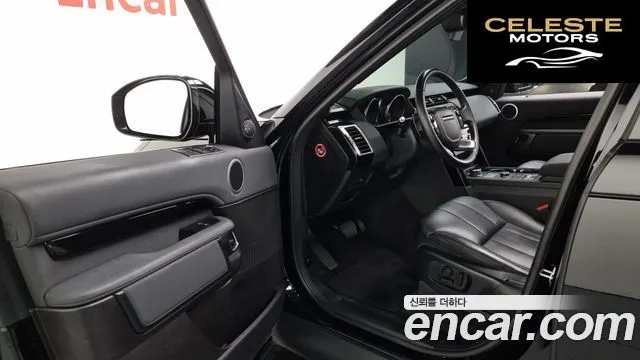 LAND ROVER Discovery 5 2.0 SD4 SE 2019 — photo 12 sur 20