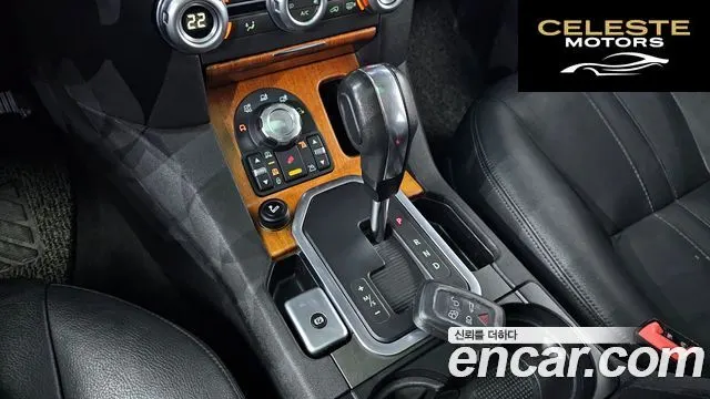 LAND ROVER Discovery 4 2.7 TDV6 SE 2010 — photo 9 sur 20